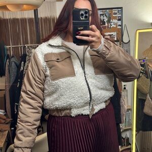 Cropped Sherpa Panel Puffer Zip Up Jacket: Womens 10 (size L/XL)
